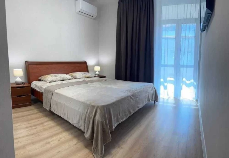For sale 2-room apartment 70 sq. m. on Dmytrivska Street 60/19 • ID 3