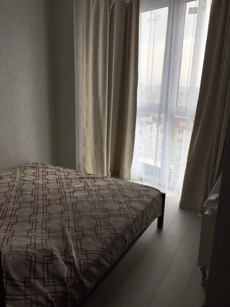 продам 1к квартиру Драгоманова 2