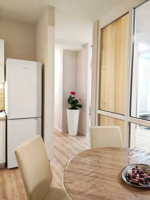 For sale 2-room apartment 70 sq. m. on Dmytrivska Street 60/19 • ID 3