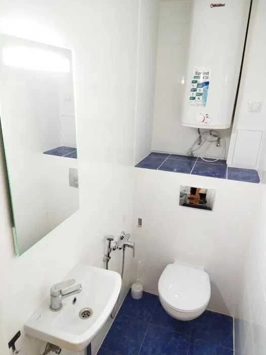 For sale 2-room apartment 70 sq. m. on Dmytrivska Street 60/19 • ID 3