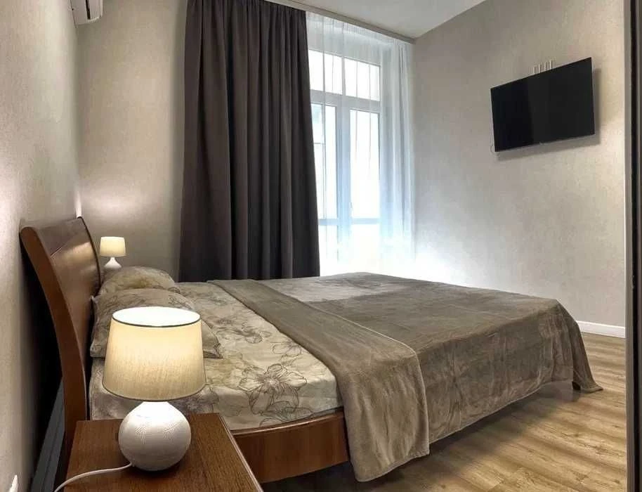 For sale 2-room apartment 70 sq. m. on Dmytrivska Street 60/19 • ID 3