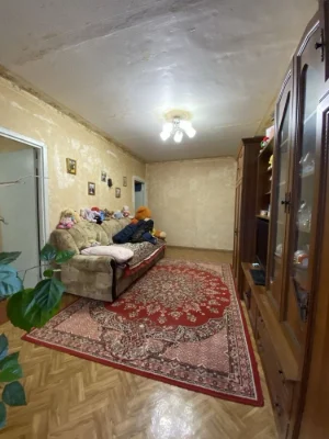 Selling 4 room apartment, Saltovo, Street of Heroes of Labor, 45