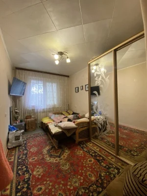 Selling 4 room apartment, Saltovo, Street of Heroes of Labor, 45