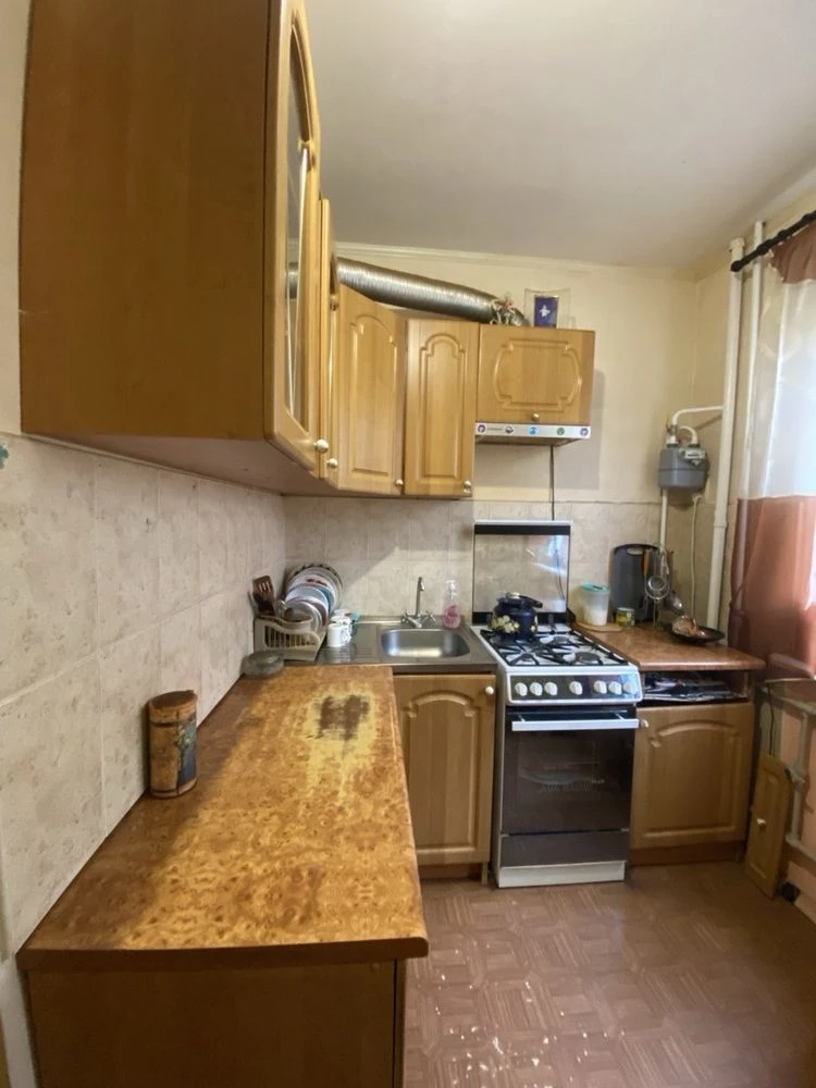 Selling 4 room apartment, Saltovo, Street of Heroes of Labor, 45