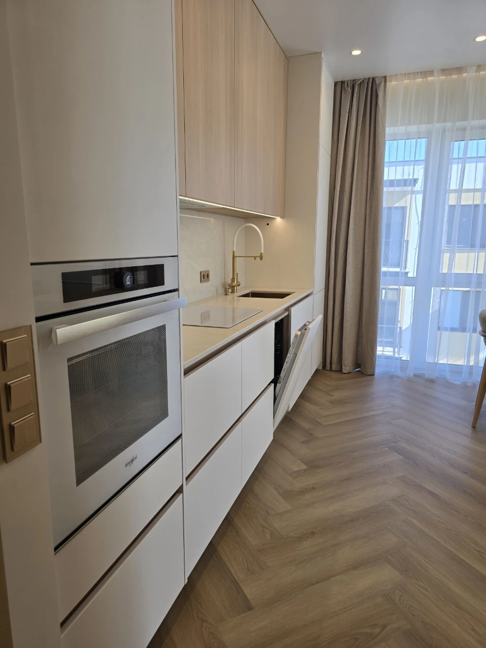 Stylish 1.5-room apartment for sale in the "Sadovy" residential complex in Uzhgorod