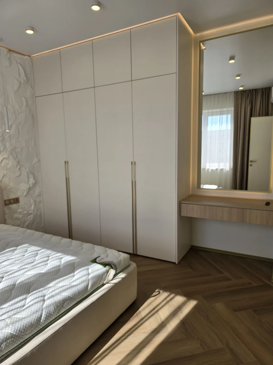Stylish 1.5-room apartment for sale in the "Sadovy" residential complex in Uzhgorod