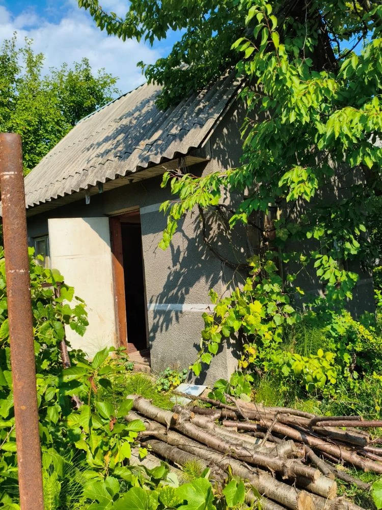 Продам дачну земельну ділянку