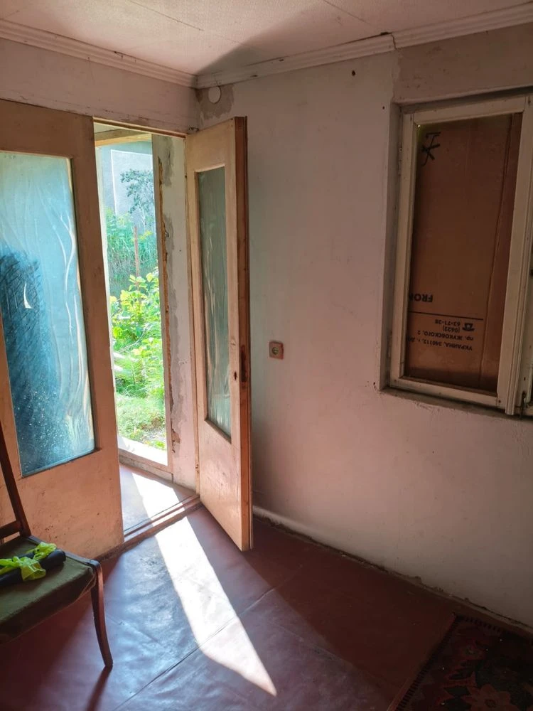 Продам дачну земельну ділянку
