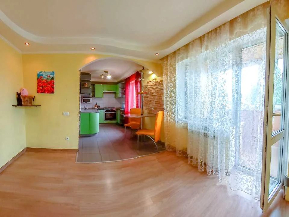 Квартира. Київ, Зодчих вул.