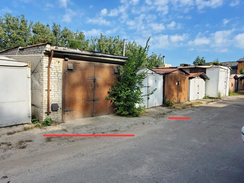 Продаж цегляного гаража