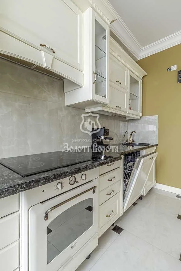 Sale of a 3-room apartment 117.2 m², Valeriy Lobanovskyi