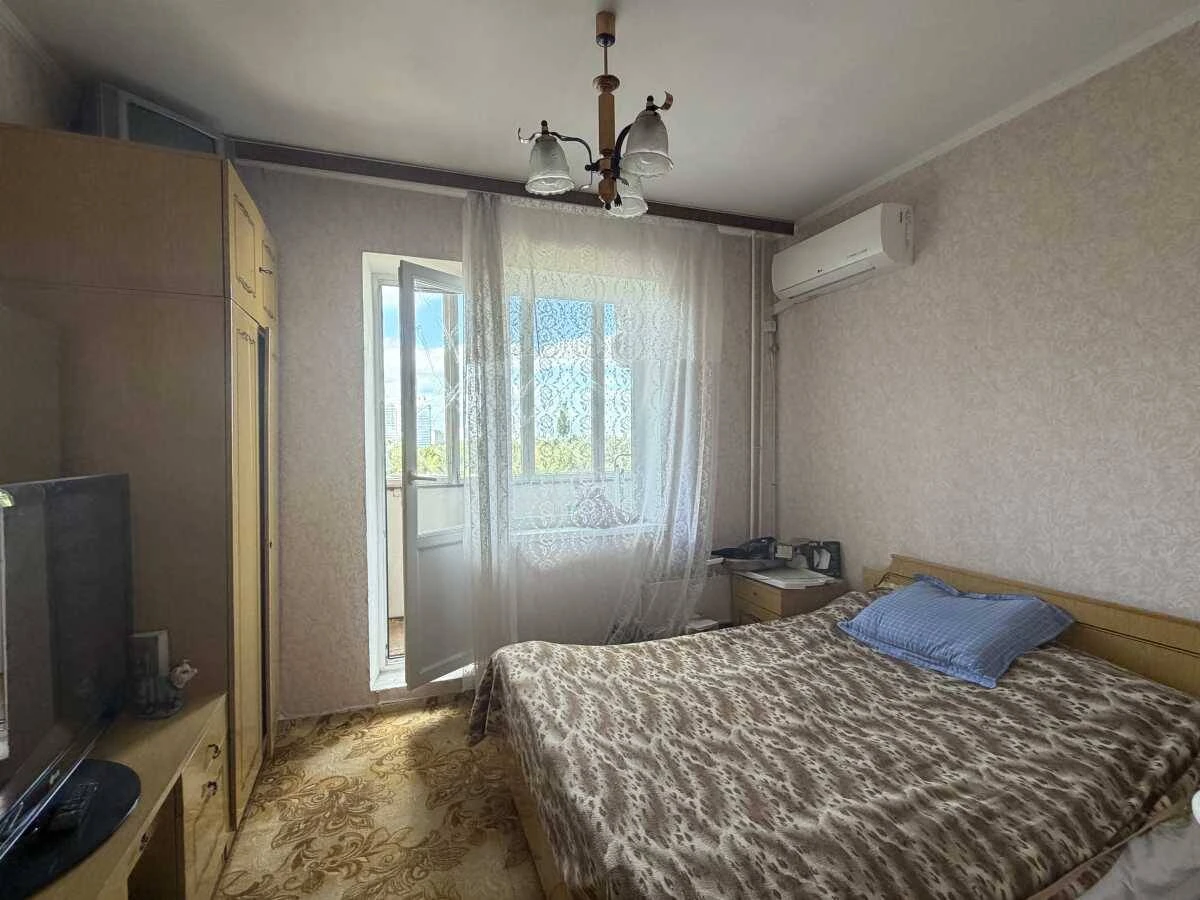 Продам 3-к квартиру Київ, Дарницький, Здолбунівська вул, 7а