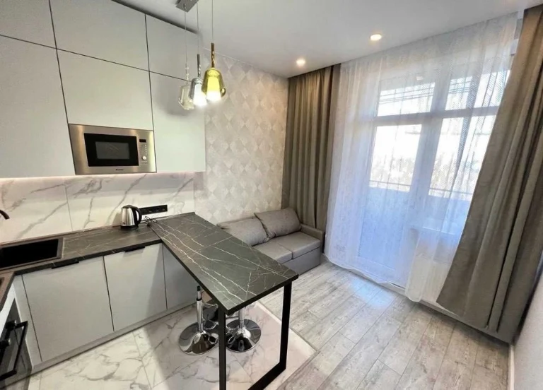В продаже 2 ком. квартира с ремонтом. В хорошем месте у п