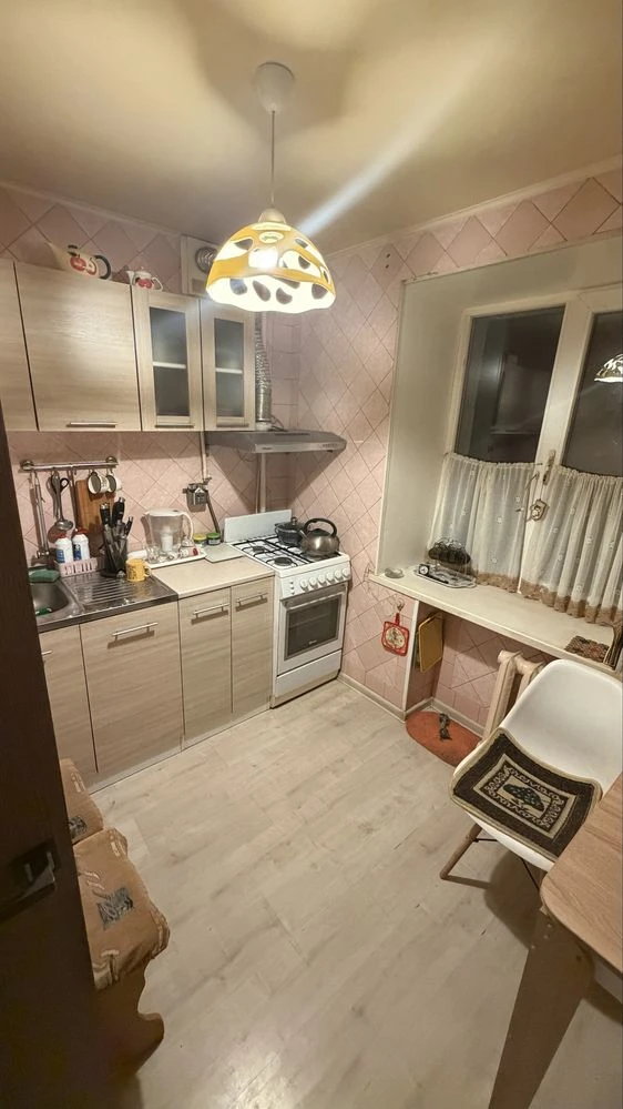 For sale, my own 3-room apartment house "KLUSHKA" from the owner