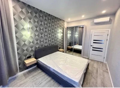 В продаже 2 ком. квартира с ремонтом. В хорошем месте у п