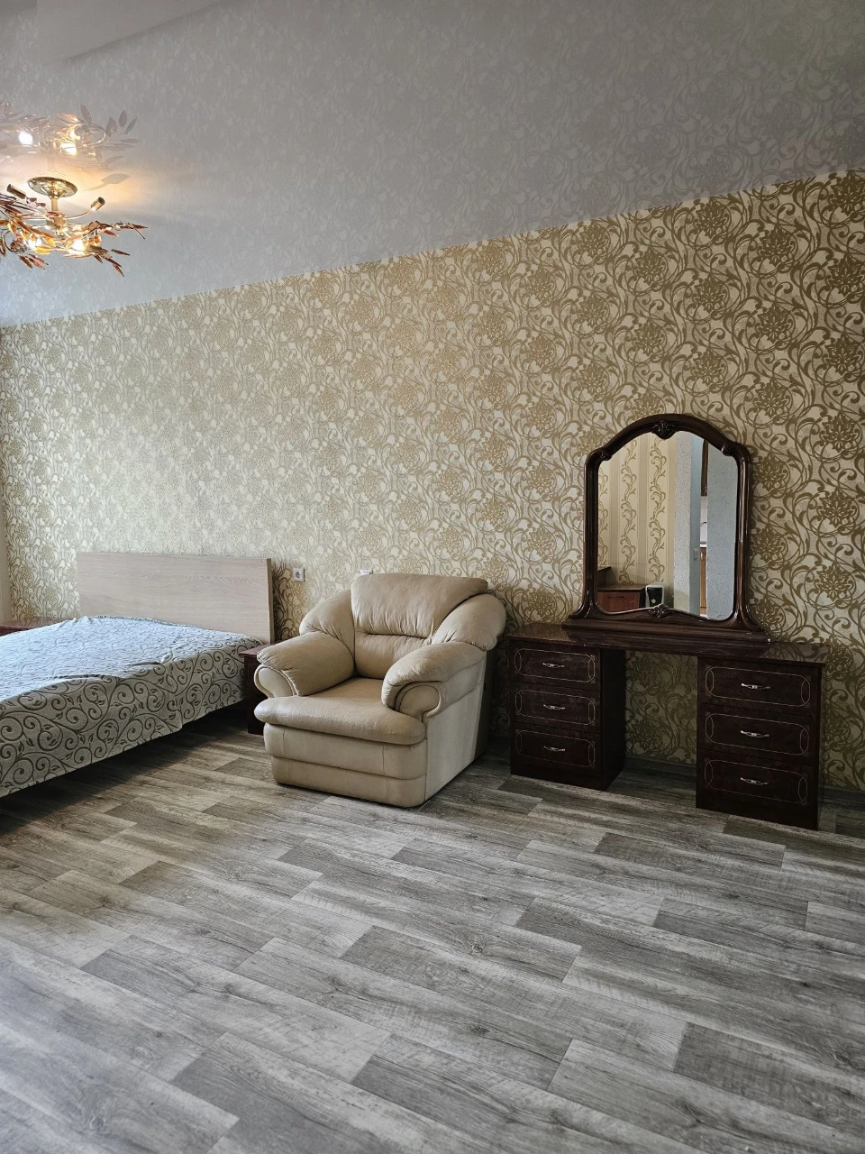 For Sale: 1-bedroom apartment, 44 sq m, in a new building, "Vremena Goda", Dacha 55 Street