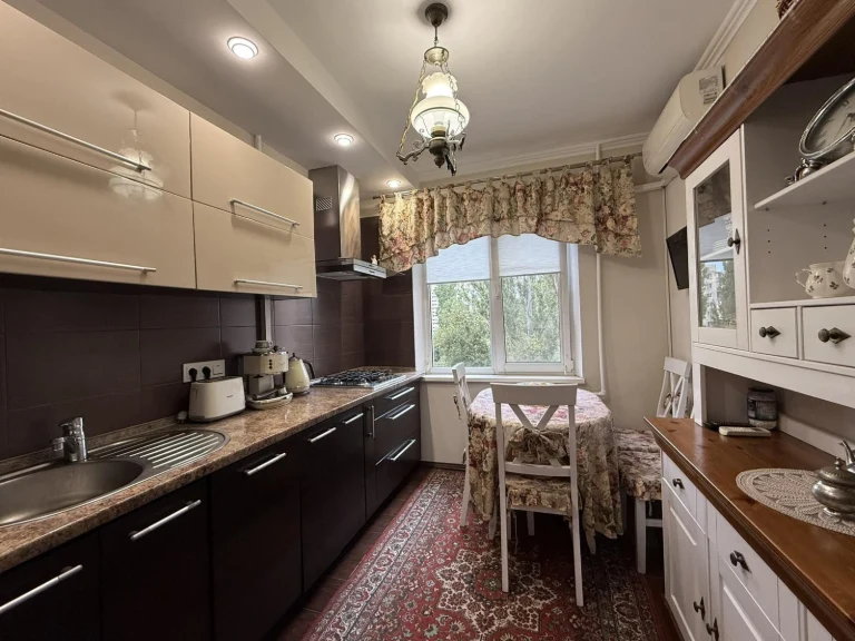 Продам 3х кв на ул Махачкалинская /сш 22,рядомд/сад ТЦ,стади