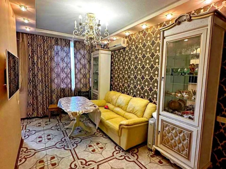 Apartment. Kharkiv, Gymnasium Embankment St. (Chervonoshkilna