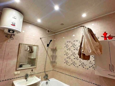 Apartment. Kharkiv, Gymnasium Embankment St. (Chervonoshkilna