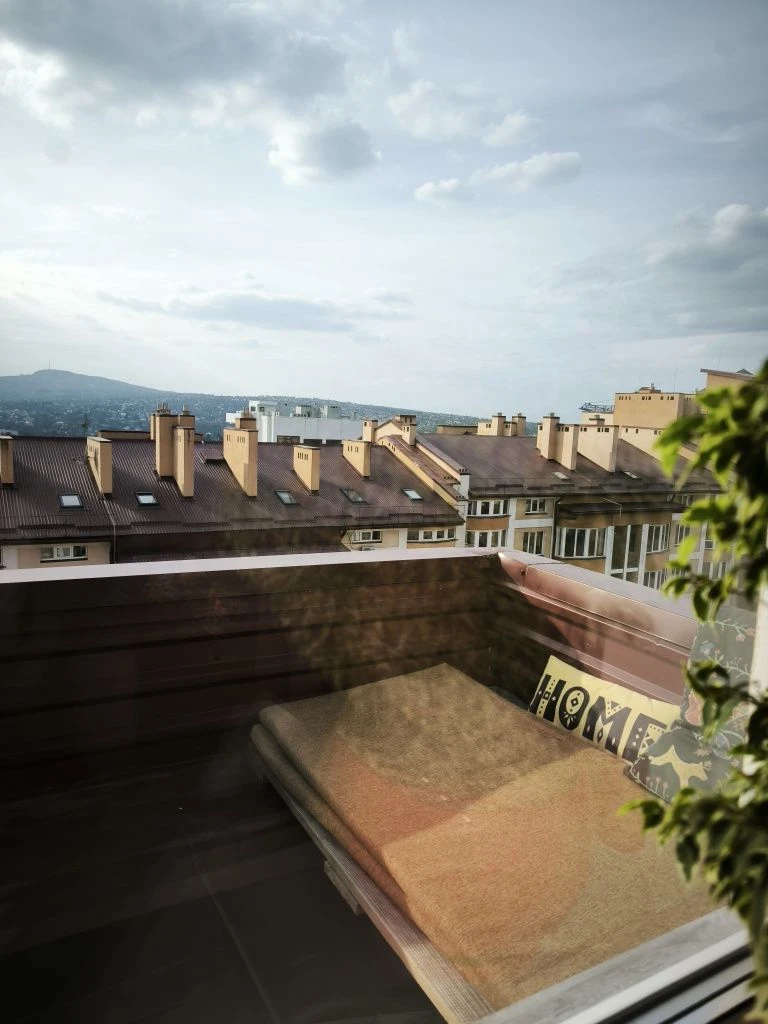 For sale, two-room new building in Maidan area