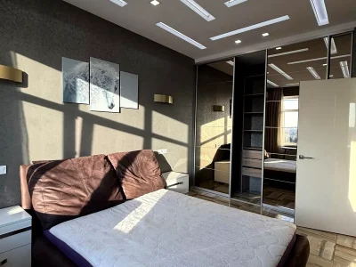 Сдам 1-комнатную квартиру 42 м² на 10-м этаже