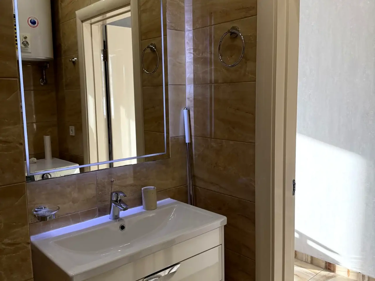Сдам 1-комнатную квартиру 42 м² на 10-м этаже