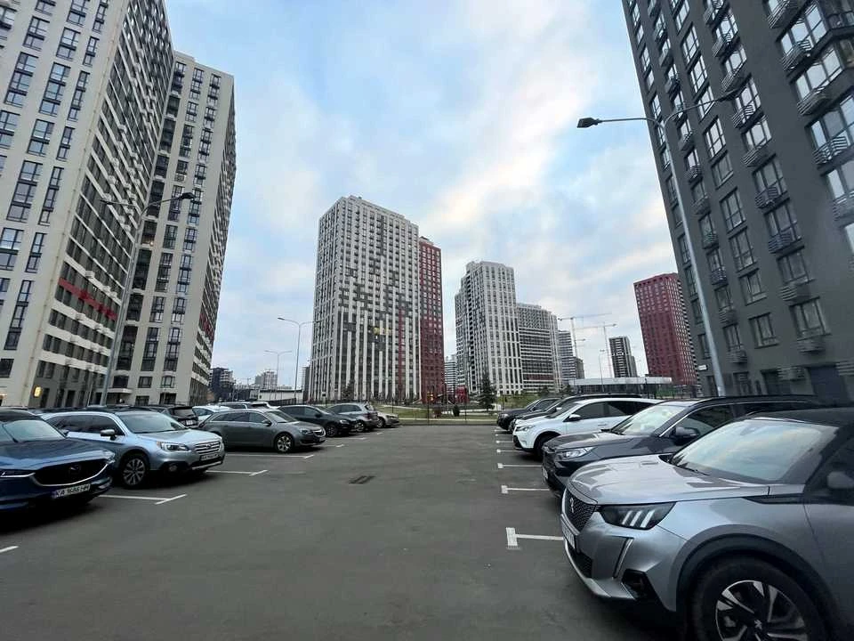 Квартира. Київ, Івана Виговського вулиця