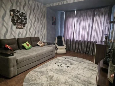 Sale of a 3-room apartment 87.70 m² on Ul. Ulasa Samchuka 240000