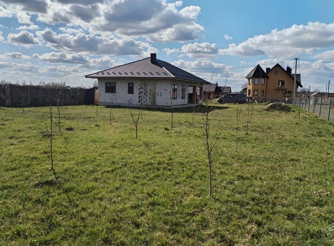 Продам будинок Озерце