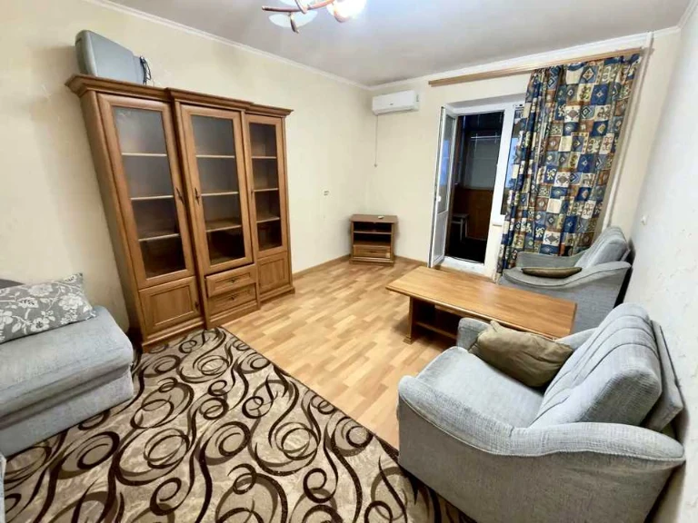 Apartment. DragomANOVA street, Kyiv