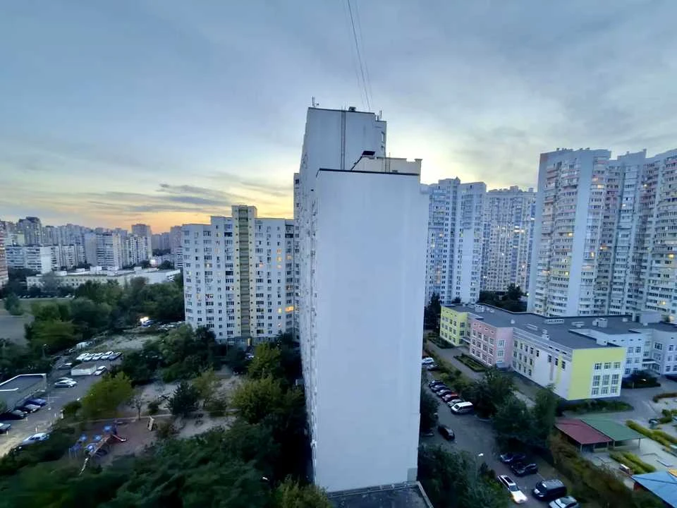 Apartment. DragomANOVA street, Kyiv