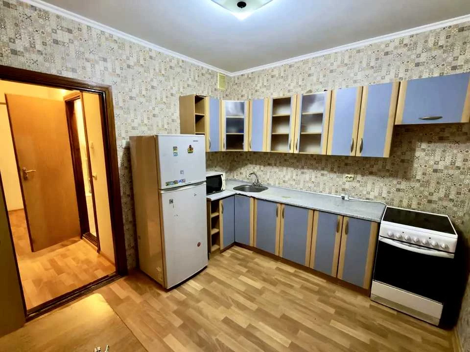 Apartment. DragomANOVA street, Kyiv