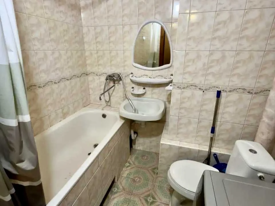 Apartment. DragomANOVA street, Kyiv