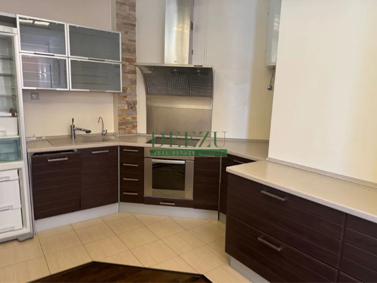 Sale of a 2-bedroom apartment at St. Svyatoslav Khorobry Street, 7