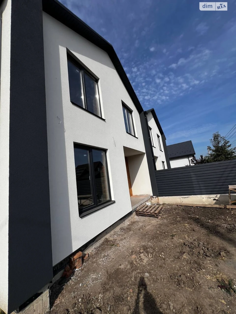 Duplex for Sale in Zamostyan