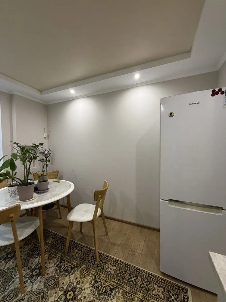Sale of a 3-bedroom apartment 69 sq m, Topol-2