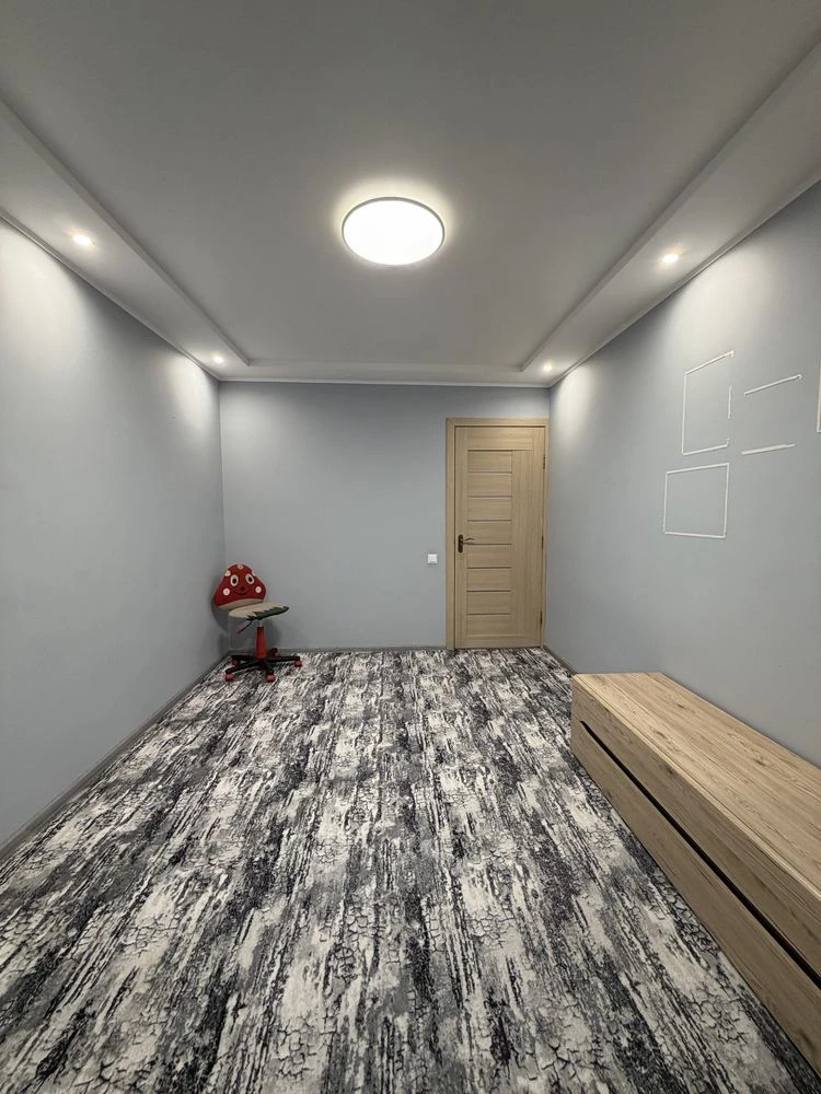 Sale of a 3-bedroom apartment 69 sq m, Topol-2