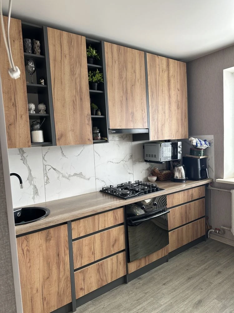 Продам 2-кімнатну квартиру на Бабурці, Хортицький район
