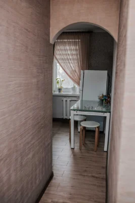 2 Кімнатна, в центрі міста, поруч школа, дитячий садок марке