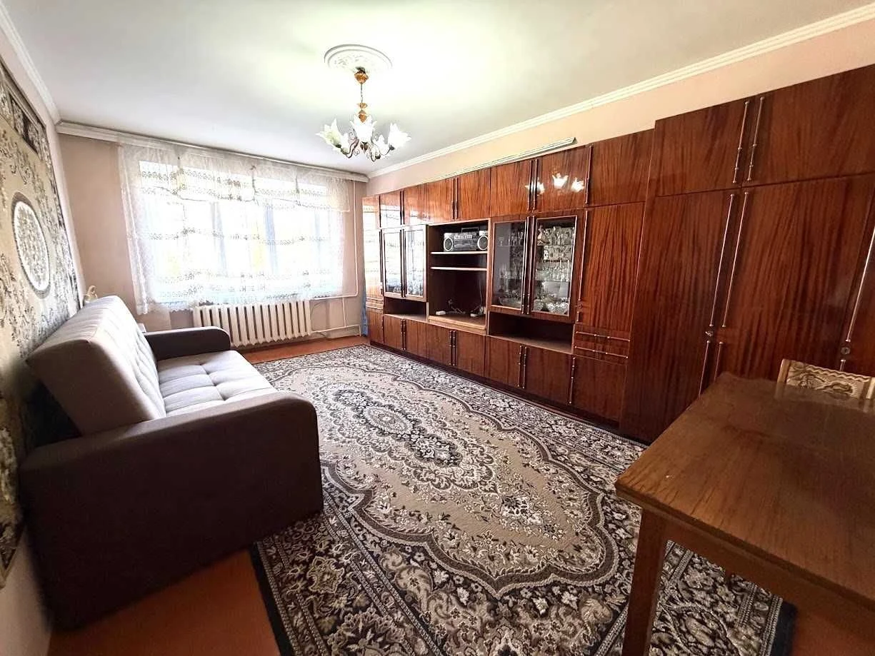 3-bedroom apartment for sale (Ukrainian) on Ukrainian Dobr Street