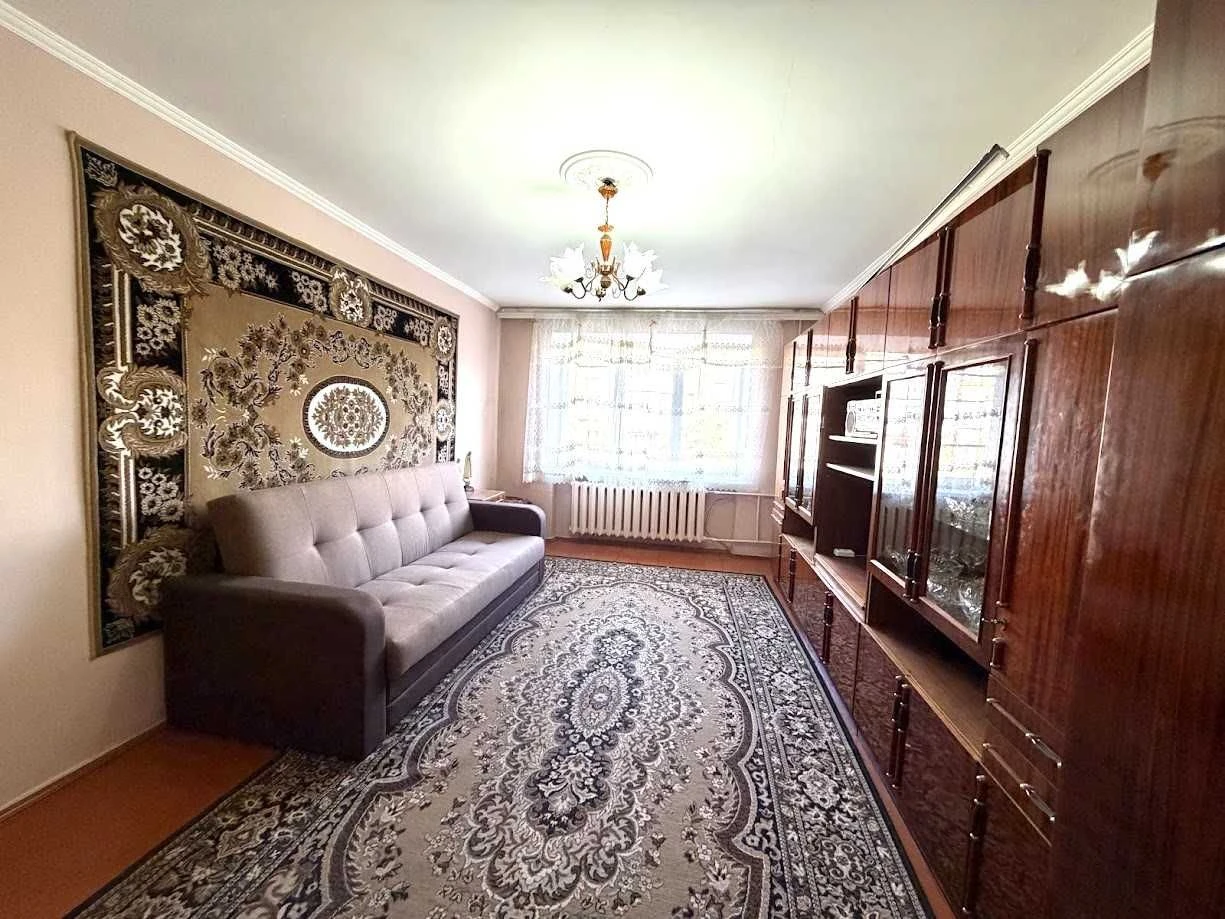 3-bedroom apartment for sale (Ukrainian) on Ukrainian Dobr Street