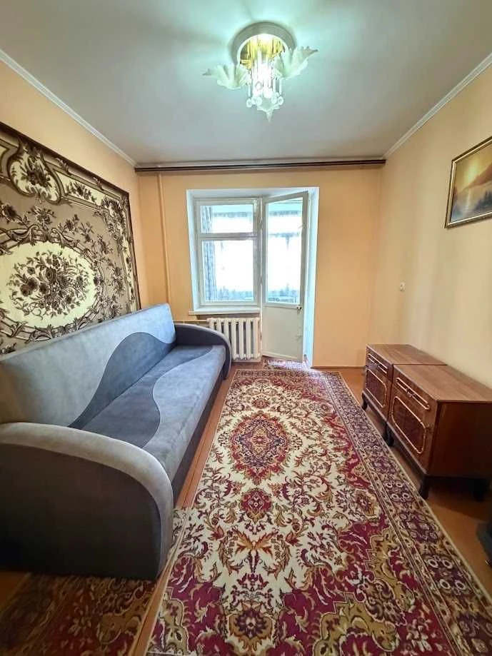 3-bedroom apartment for sale (Ukrainian) on Ukrainian Dobr Street