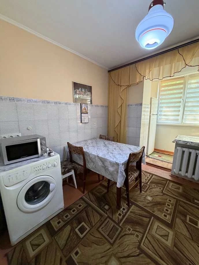 3-bedroom apartment for sale (Ukrainian) on Ukrainian Dobr Street