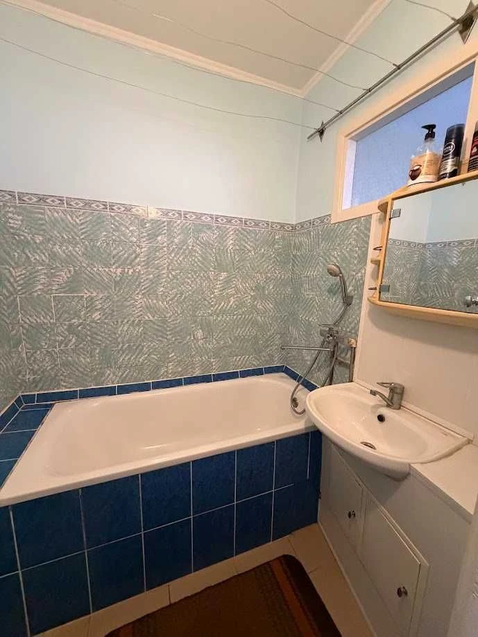 3-bedroom apartment for sale (Ukrainian) on Ukrainian Dobr Street