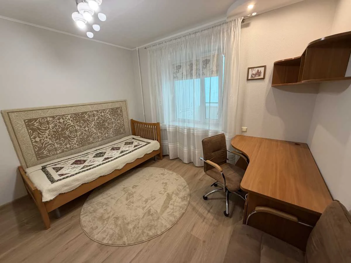 Rent a 2-bedroom apartment 65.5 sq m, Marshal Timoshenko Street,