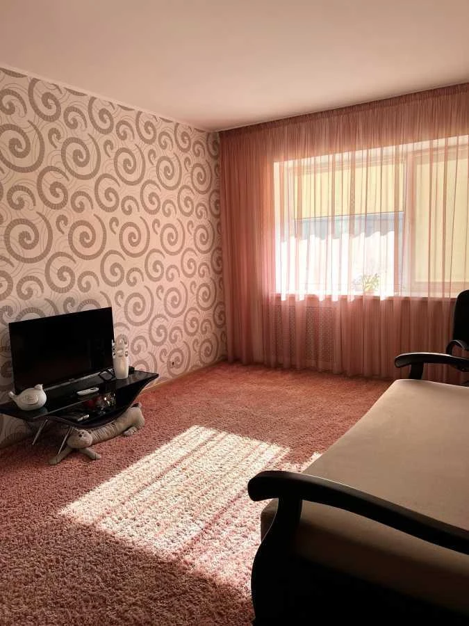 Сдается 1-комнатная квартира 38 м², улица Героев Днепра, 47
