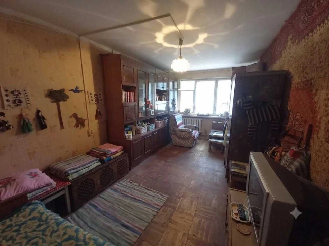 Продам двухкомнатную на Черемушках.