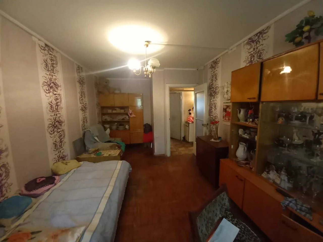 Продам двухкомнатную на Черемушках.
