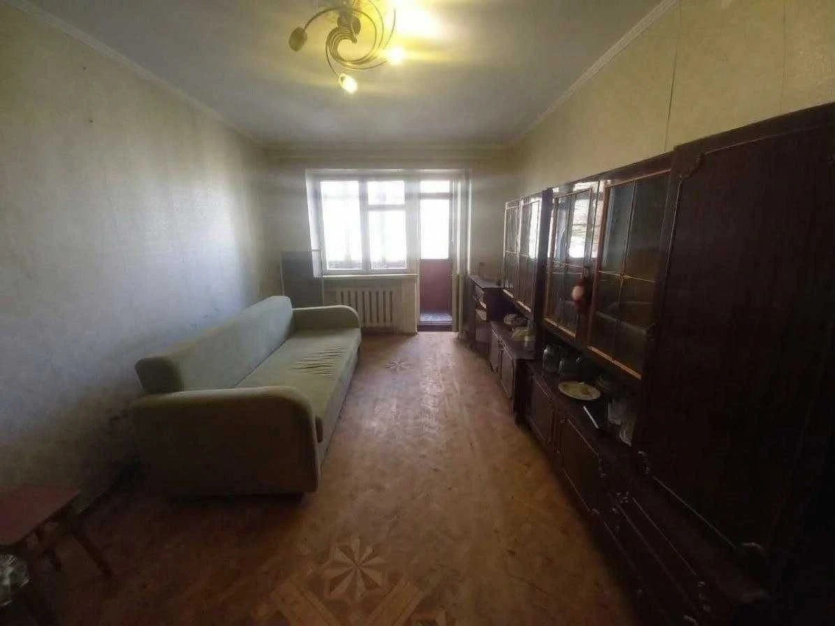 Продам однокомнатную на Варненской.