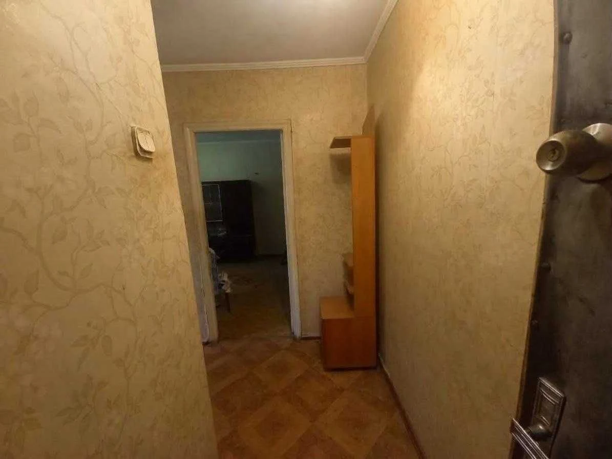 Продам однокомнатную на Варненской.